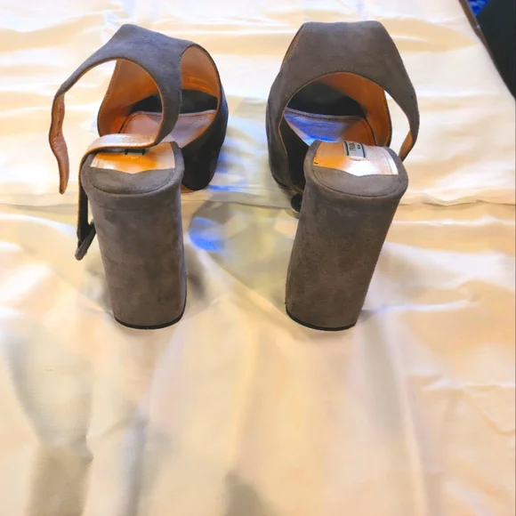 Prada platform heels - Picture 2 of 4